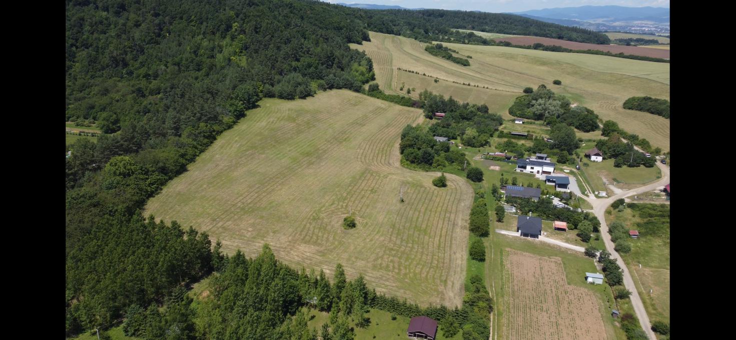 Pozemok s panoramatickým výhľadom, 6214 m² , Župčany