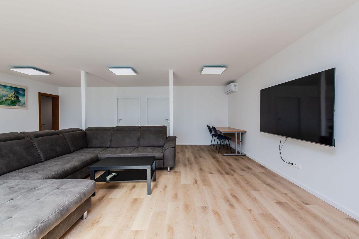 Polyfunkčná budova + 1000 m² pozemok v logistickej zóne – Ružinov (funkcia 302)