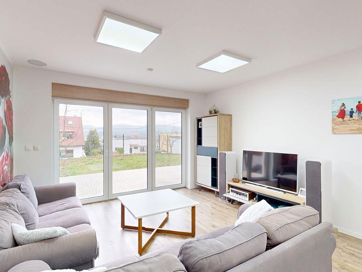 PRENÁJOM | 5i Rodinný Dom – Priestranné Izby, Záhrada, Terasa | Prešov