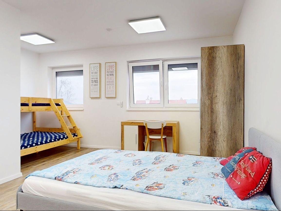 PRENÁJOM | 5i Rodinný Dom – Priestranné Izby, Záhrada, Terasa | Prešov