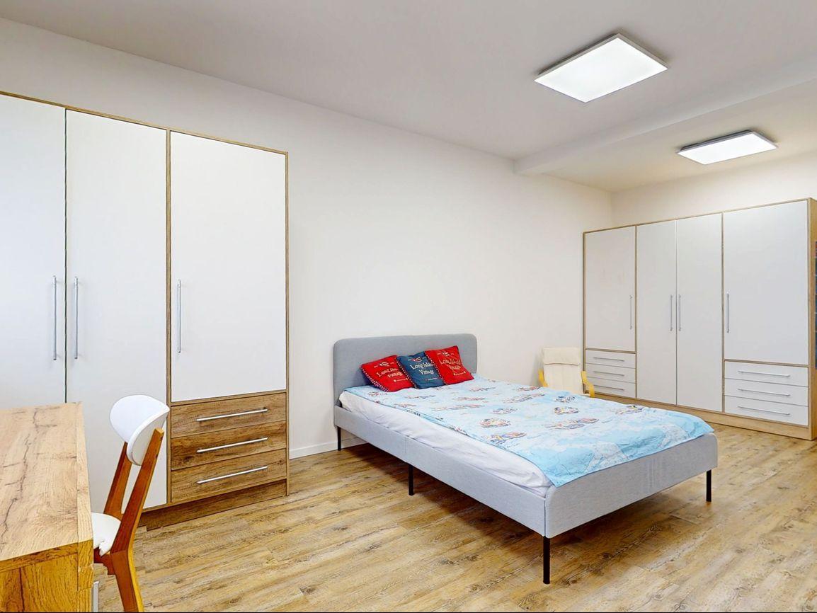 PRENÁJOM | 5i Rodinný Dom – Priestranné Izby, Záhrada, Terasa | Prešov