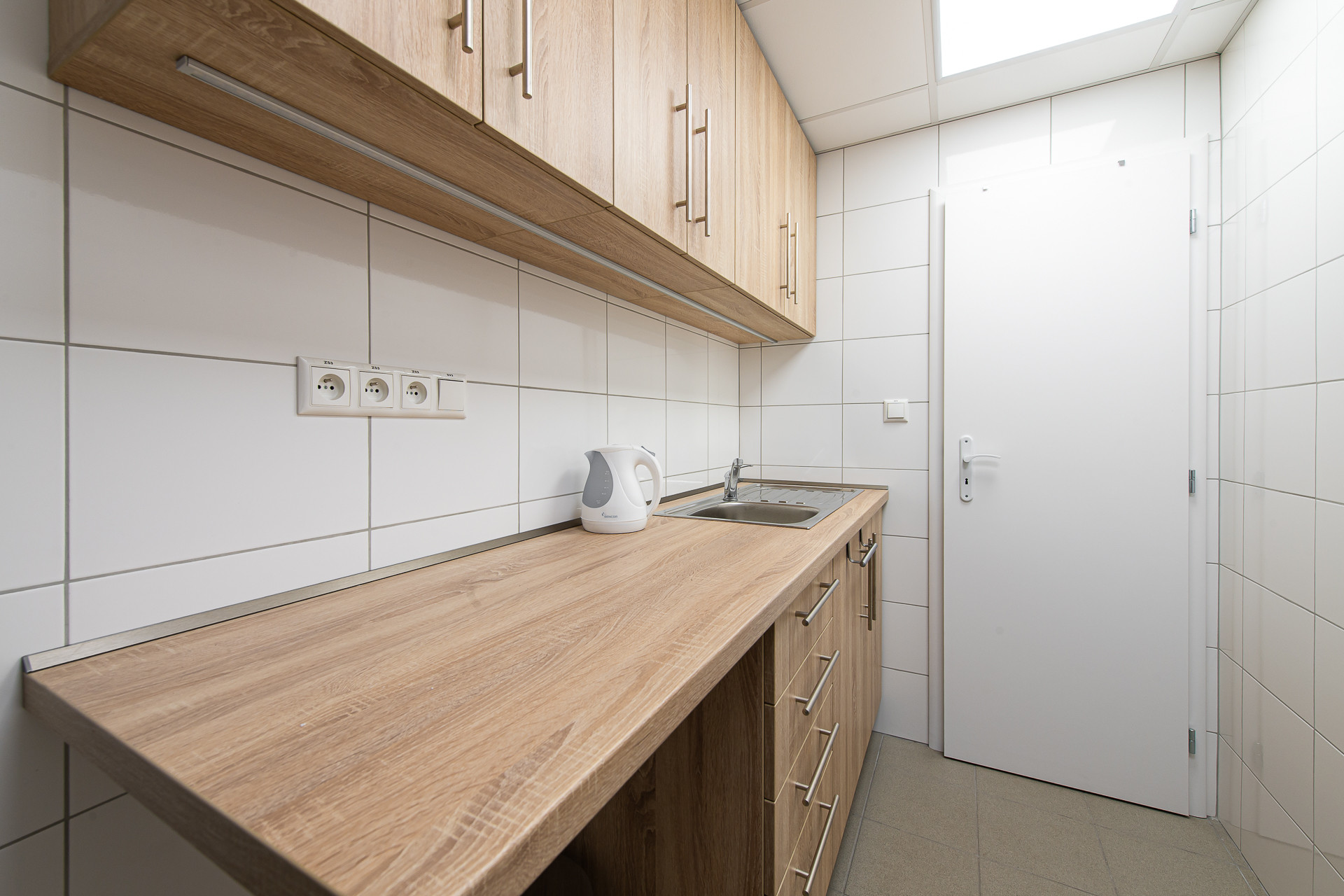 Obchodný priestor 75 m² Komenského – sklad, parkovanie