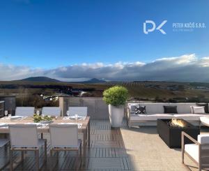 Pozemok s panoramatickým výhľadom, 6214 m² , Župčany