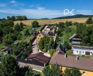 Celoročne obývateľná chata s bazénom a vlastným vodojemom v Závadke – vyšší štandard