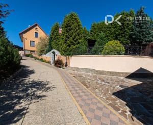 Celoročne obývateľná chata s bazénom a vlastným vodojemom v Závadke – vyšší štandard