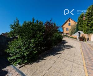 Celoročne obývateľná chata s bazénom a vlastným vodojemom v Závadke – vyšší štandard