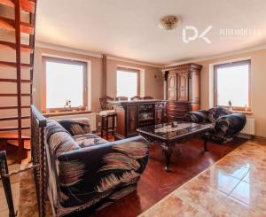 Celoročne obývateľná chata s bazénom a vlastným vodojemom v Závadke – vyšší štandard