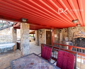 Celoročne obývateľná chata s bazénom a vlastným vodojemom v Závadke – vyšší štandard