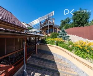 Celoročne obývateľná chata s bazénom a vlastným vodojemom v Závadke – vyšší štandard