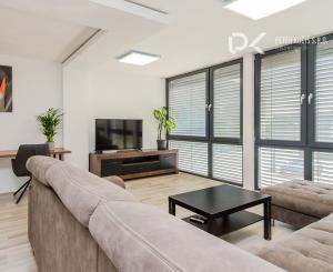 Polyfunkčná budova + 1000 m² pozemok v logistickej zóne – Ružinov (funkcia 302)