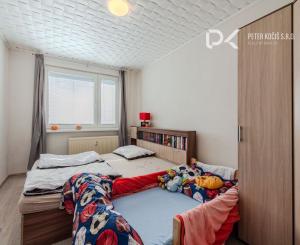 Prenájom 2-izbového bytu po kompletnej rekonštrukcii – loggia, zariadený, Sekčov – Prešov