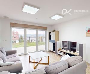 PREDAJ | 5i novostavba so záhradou a terasou – Prešov