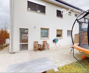 PREDAJ | 5i novostavba so záhradou a terasou – Prešov