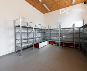 Obchodný priestor 75 m² Komenského – sklad, parkovanie