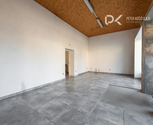 Obchodný priestor 75 m² Komenského – sklad, parkovanie