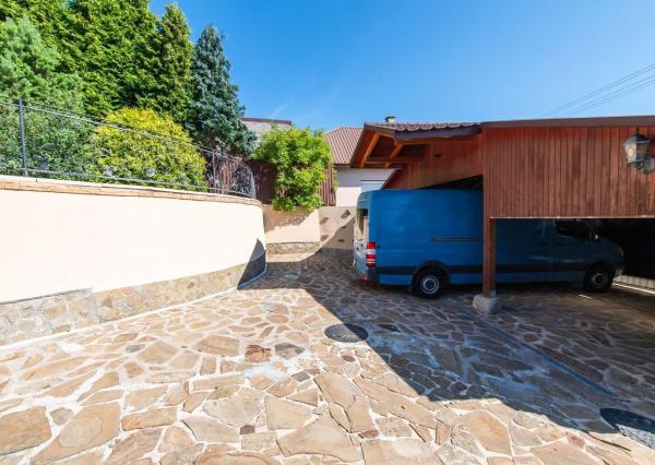 Celoročne obývateľná chata s bazénom a vlastným vodojemom v Závadke – vyšší štandard