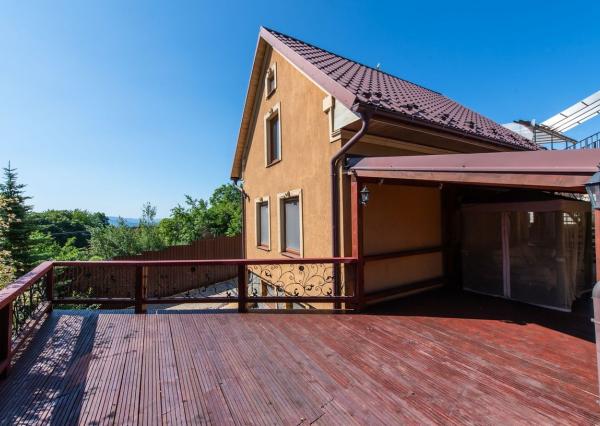 Celoročne obývateľná chata s bazénom a vlastným vodojemom v Závadke – vyšší štandard