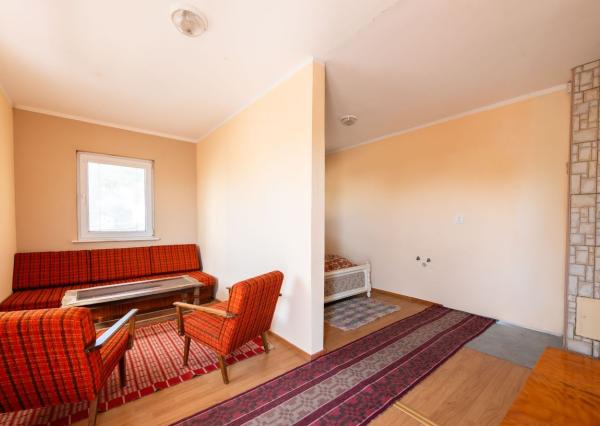 Celoročne obývateľná chata s bazénom a vlastným vodojemom v Závadke – vyšší štandard