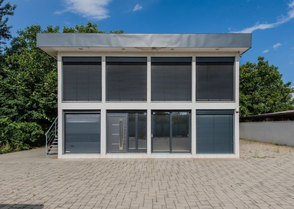 Polyfunkčná budova + 1000 m² pozemok v logistickej zóne – Ružinov (funkcia 302)