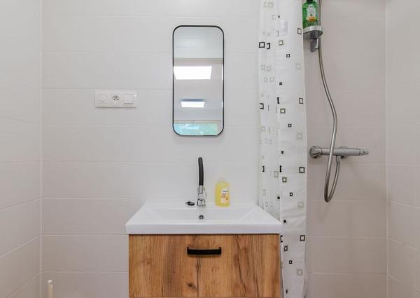 Polyfunkčná budova + 1000 m² pozemok v logistickej zóne – Ružinov (funkcia 302)