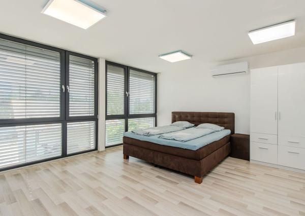 Polyfunkčná budova + 1000 m² pozemok v logistickej zóne – Ružinov (funkcia 302)