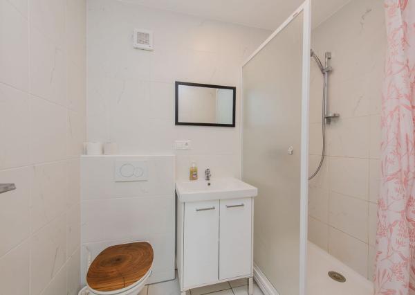 Polyfunkčná budova + 1000 m² pozemok v logistickej zóne – Ružinov (funkcia 302)