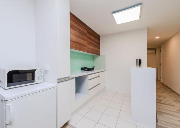 Polyfunkčná budova + 1000 m² pozemok v logistickej zóne – Ružinov (funkcia 302)