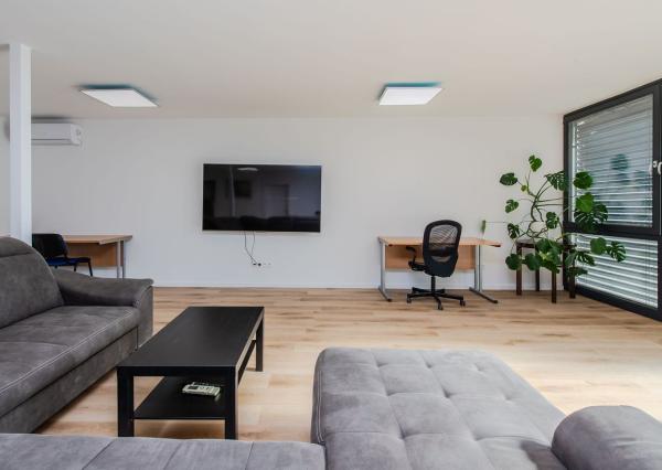 Na prenájom: Polyfunkčná modulová budova s 3 samostatnými bytmi v uzavretom a monitorovanom areáli (24/7)