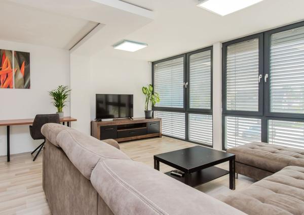 Na prenájom: Polyfunkčná modulová budova s 3 samostatnými bytmi v uzavretom a monitorovanom areáli (24/7)