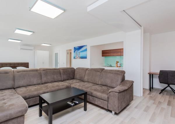 Na prenájom: Polyfunkčná modulová budova s 3 samostatnými bytmi v uzavretom a monitorovanom areáli (24/7)