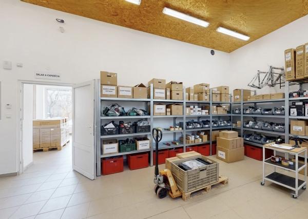 Obchodný priestor 75 m² Komenského – sklad, parkovanie