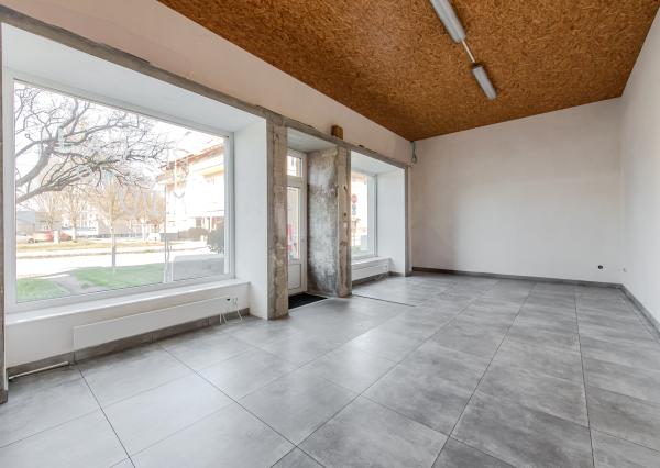 Obchodný priestor 75 m² Komenského – sklad, parkovanie